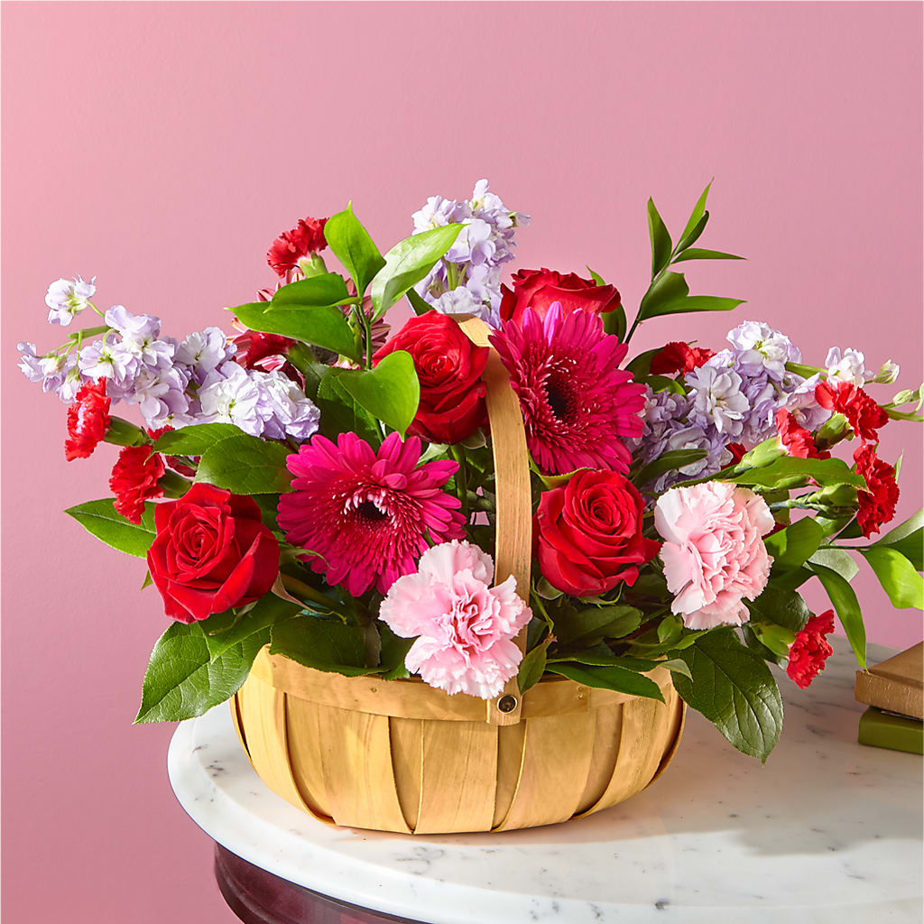 Pink Picnic Basket – LARRY FLORAL & GIFTS, Petersburg VA